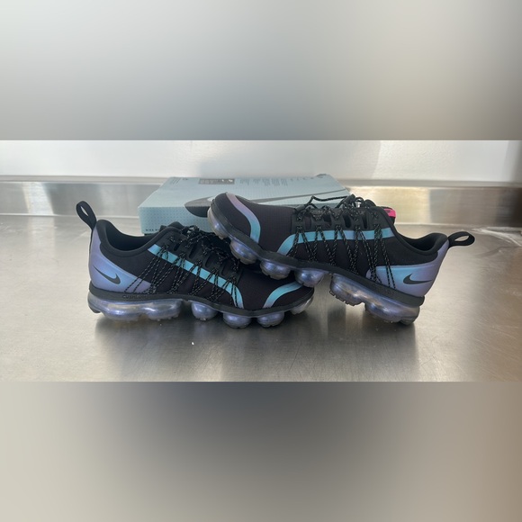 Nike Air VaporMax Run Utility
Throwback Future - Picture 2 of 7